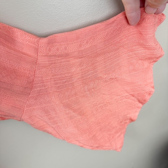 Torrid Coral Crabapple Textured Woven Tie-Front Top Size 00 10, M/L - Picture 5 of 13